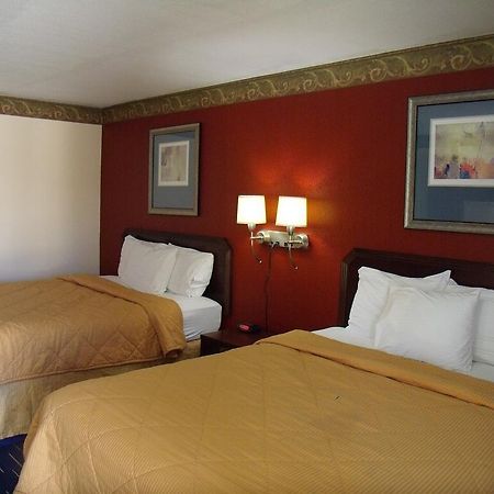 Country Inn Sterling Екстер'єр фото
