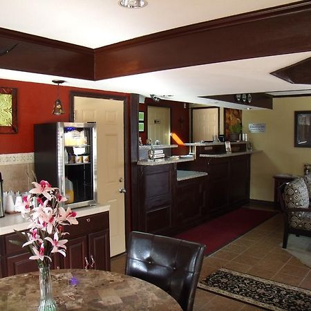 Country Inn Sterling Екстер'єр фото