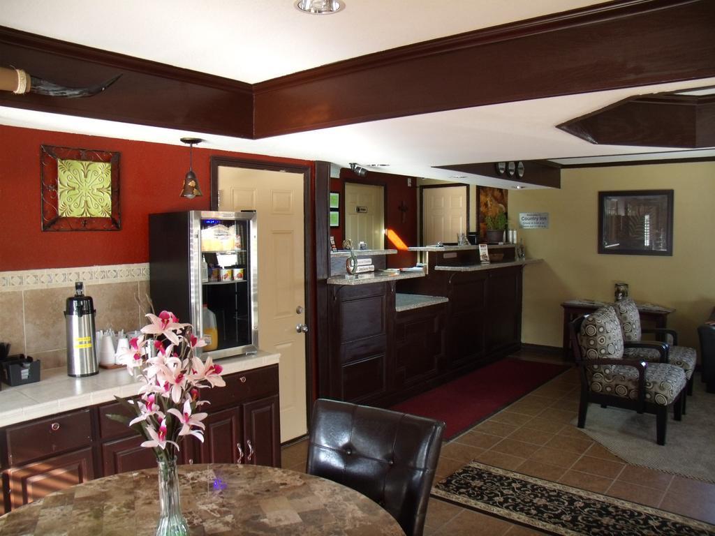 Country Inn Sterling Екстер'єр фото