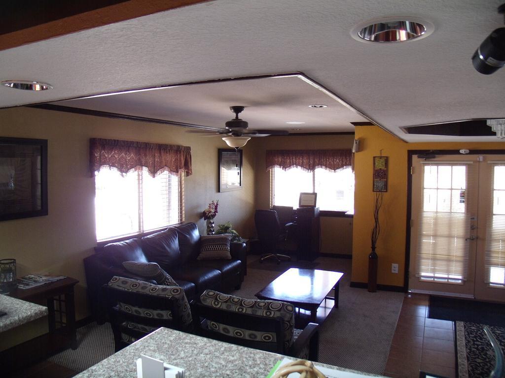 Country Inn Sterling Екстер'єр фото
