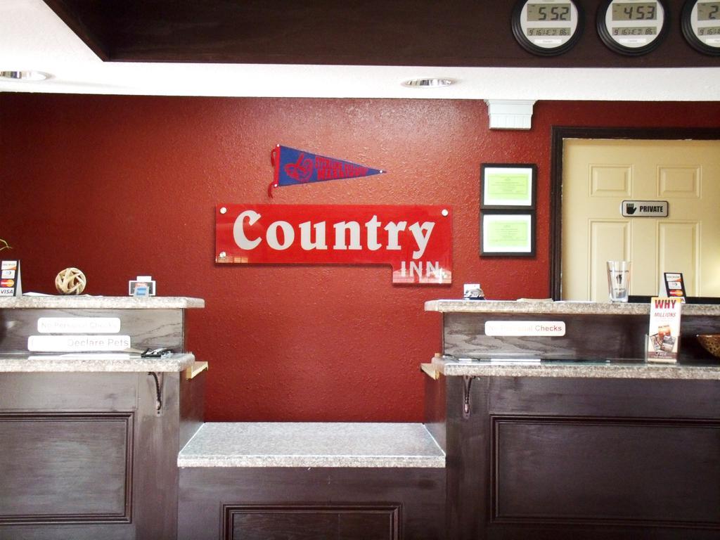 Country Inn Sterling Екстер'єр фото
