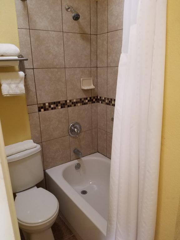 Country Inn Sterling Екстер'єр фото